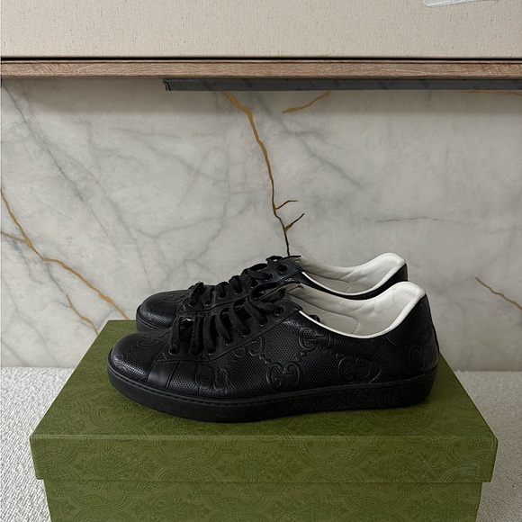 Gucci Black Sneakers with Box - Picture 1 of 7